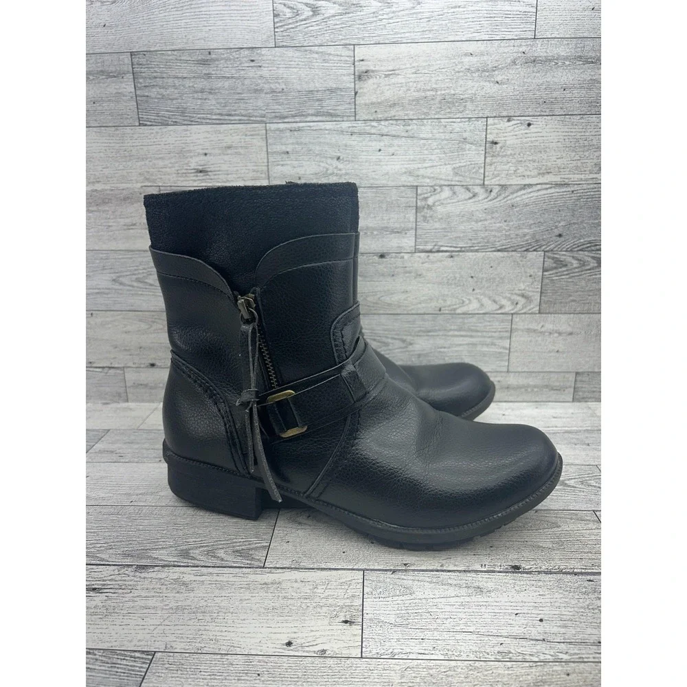 Clarks boots womens